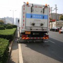 Two heavy-duty road pollution removal vehicles have been unveiled in zhengzhou, China, with the roads looking like newly paved roads Two heavy-duty road pollution removal vehicles have been unveiled in zhengzhou, China, with the roads looking like newly paved roads
